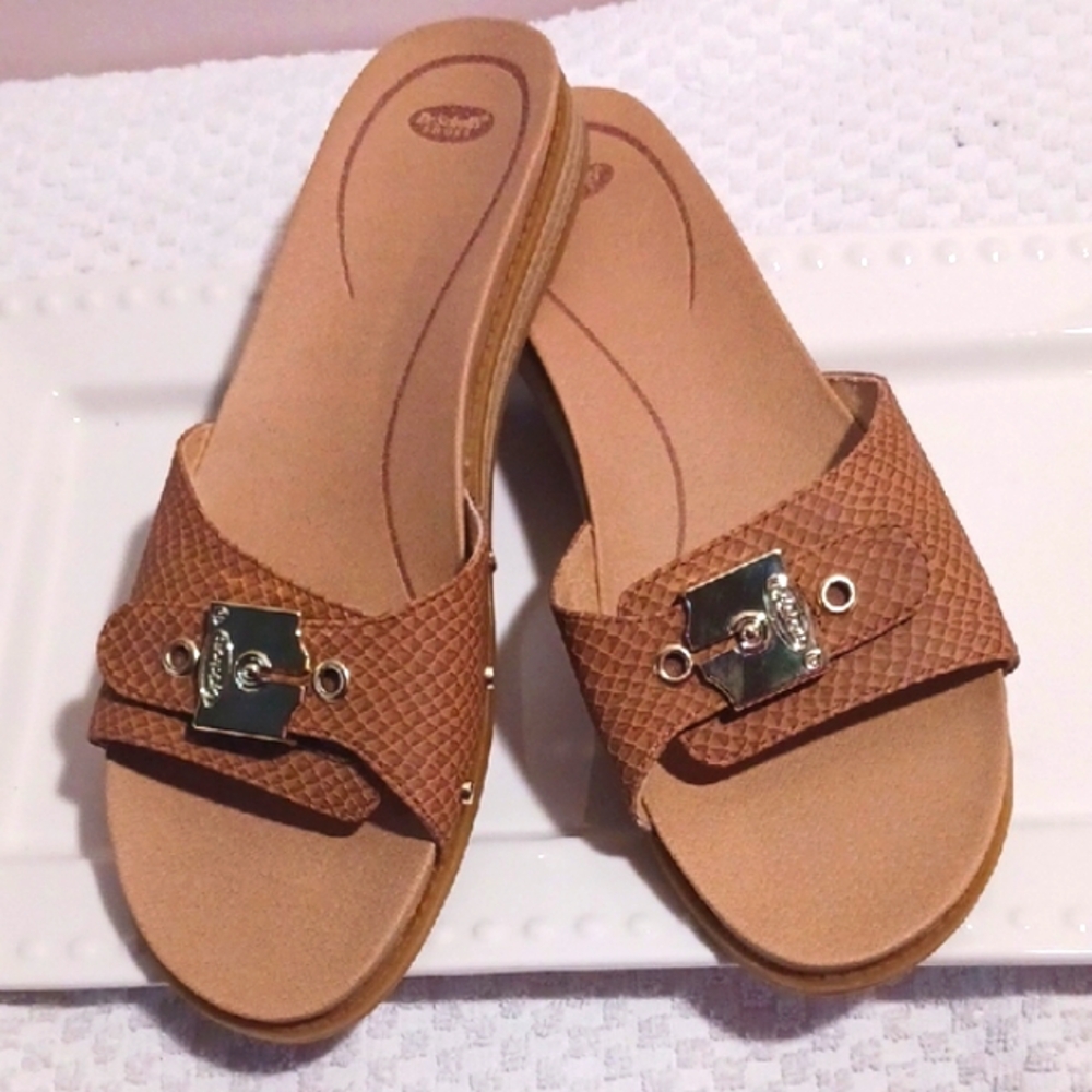 Classic! Dr. Scholl's Tan Slide Sandals with Silver Accents  10 ⚜️